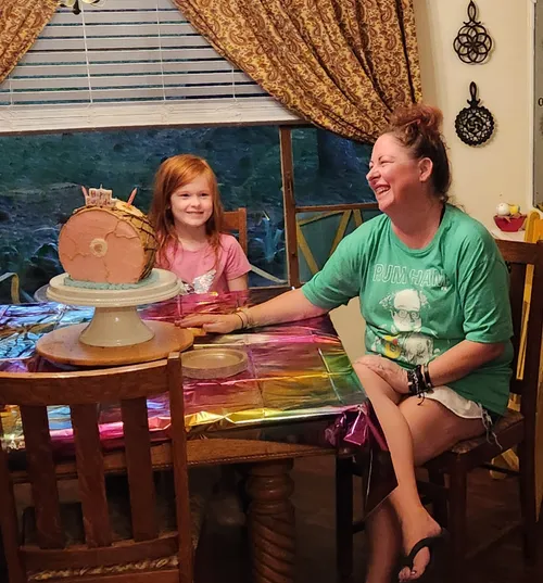 Clari & Anna with the RumHam Cake