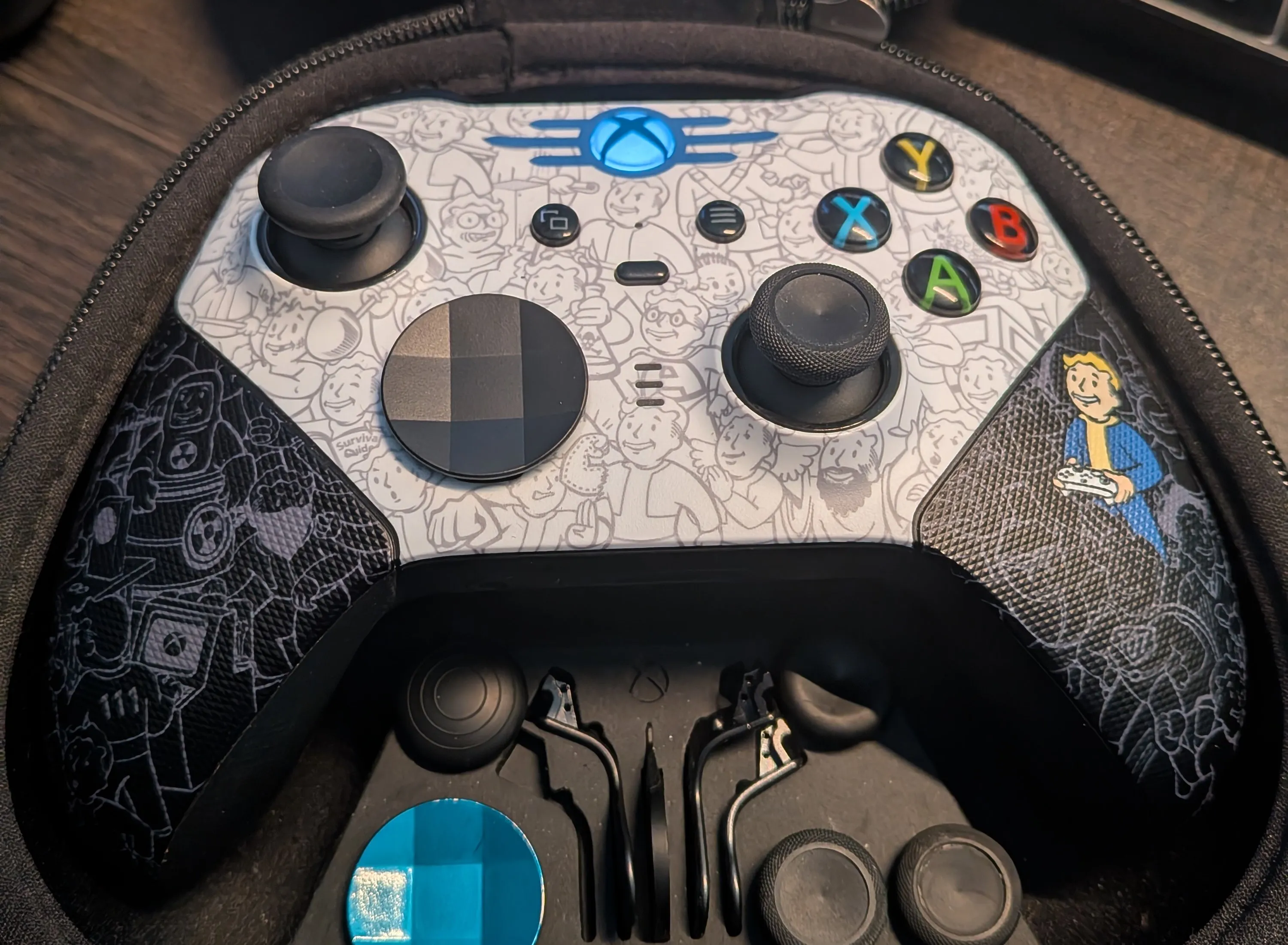 Xbox Elite 2 Controller, Fallout Edition